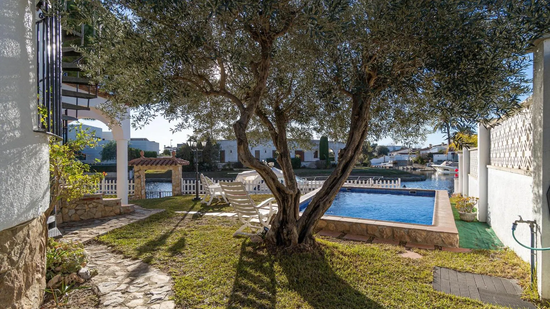 Casa Con Piscina, Gran Amarre Y 4 Dormitorios En Castello D'Empuries - Hisp-288-53 Empuriabrava Casa vacanze