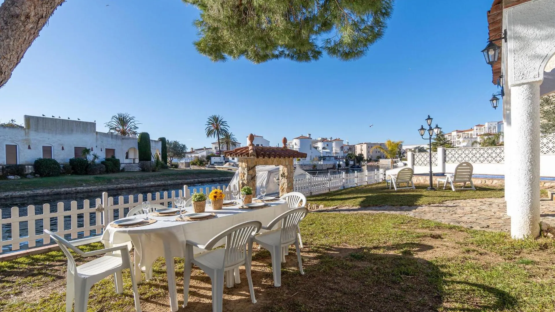 Casa Con Piscina, Gran Amarre Y 4 Dormitorios En Castello D'Empuries - Hisp-288-53 Empuriabrava