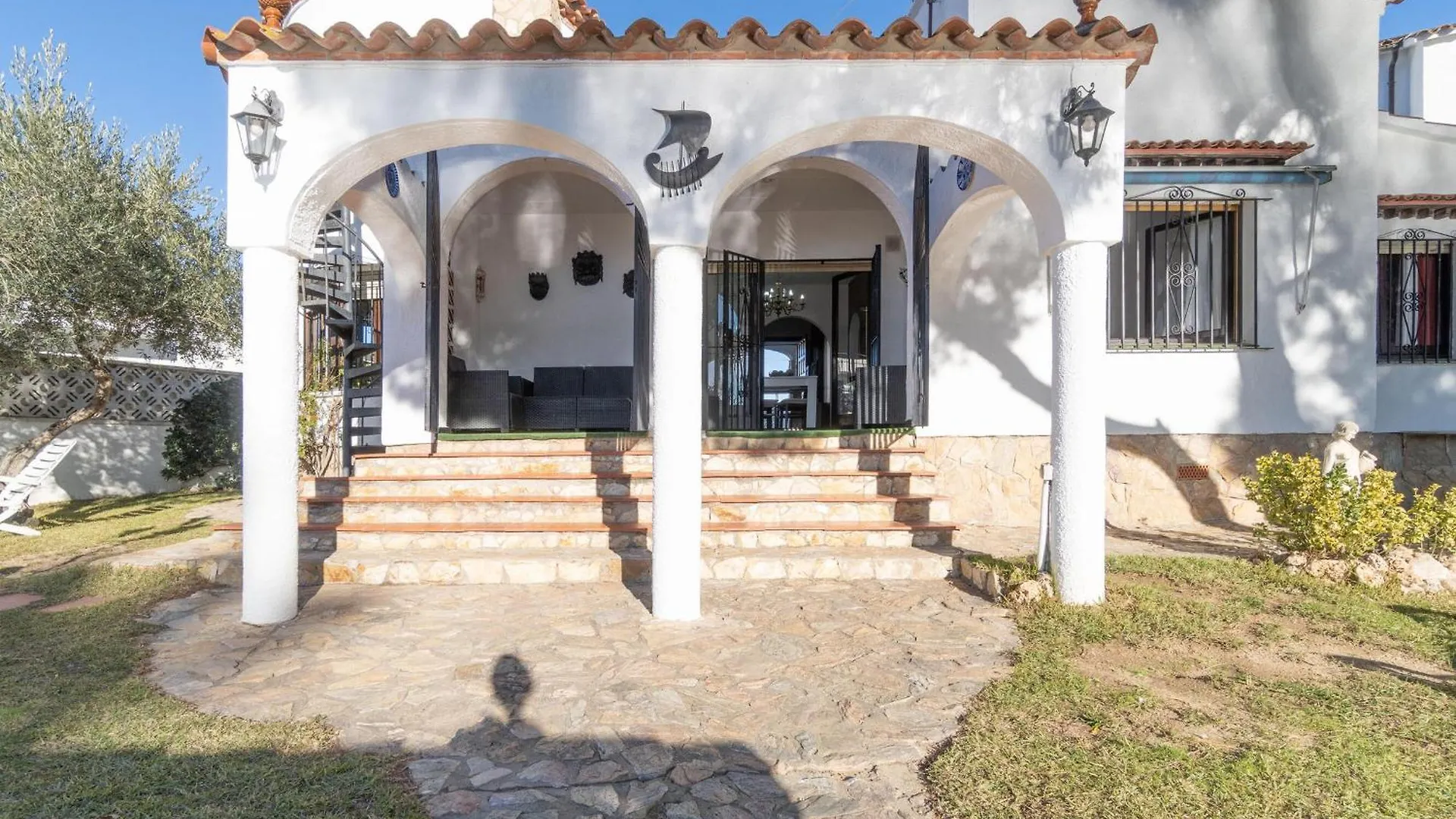 Holiday home Casa Con Piscina, Gran Amarre Y 4 Dormitorios En Castello D'Empuries - Hisp-288-53 Empuriabrava