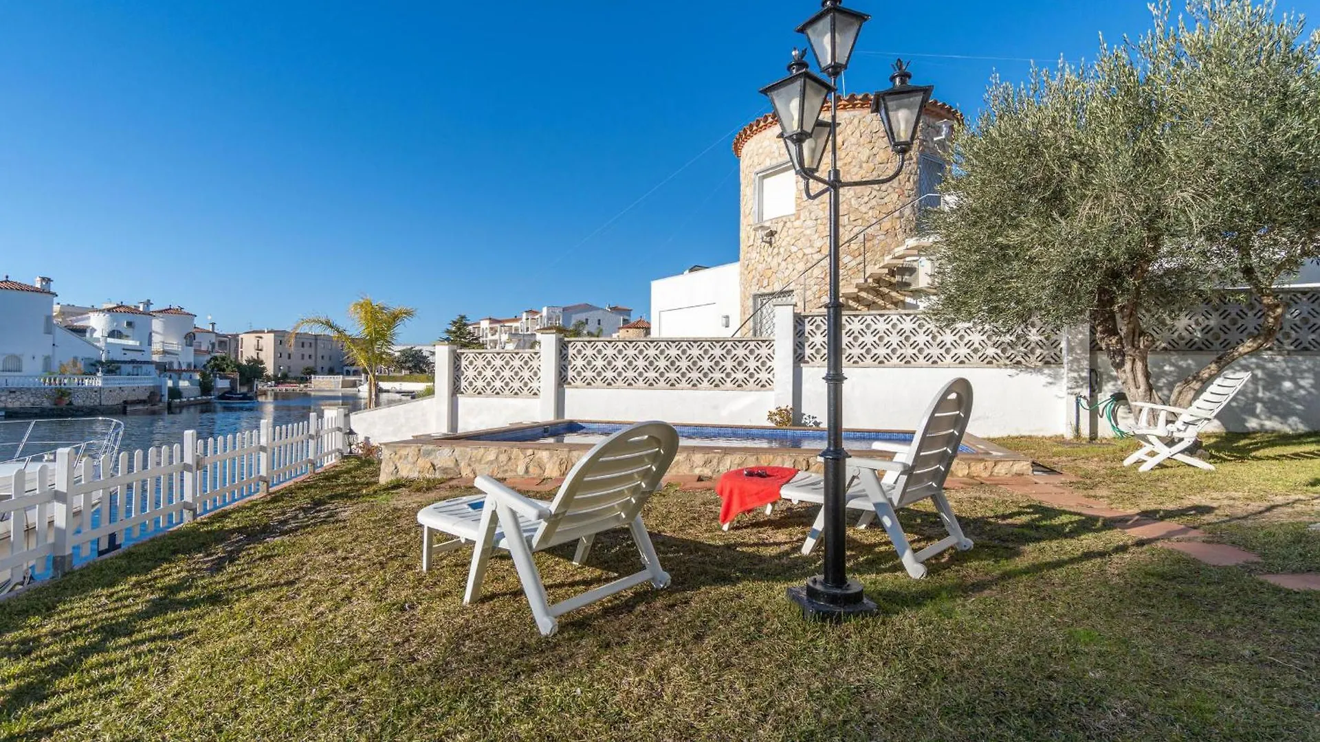 Casa Con Piscina, Gran Amarre Y 4 Dormitorios En Castello D'Empuries - Hisp-288-53 Empuriabrava