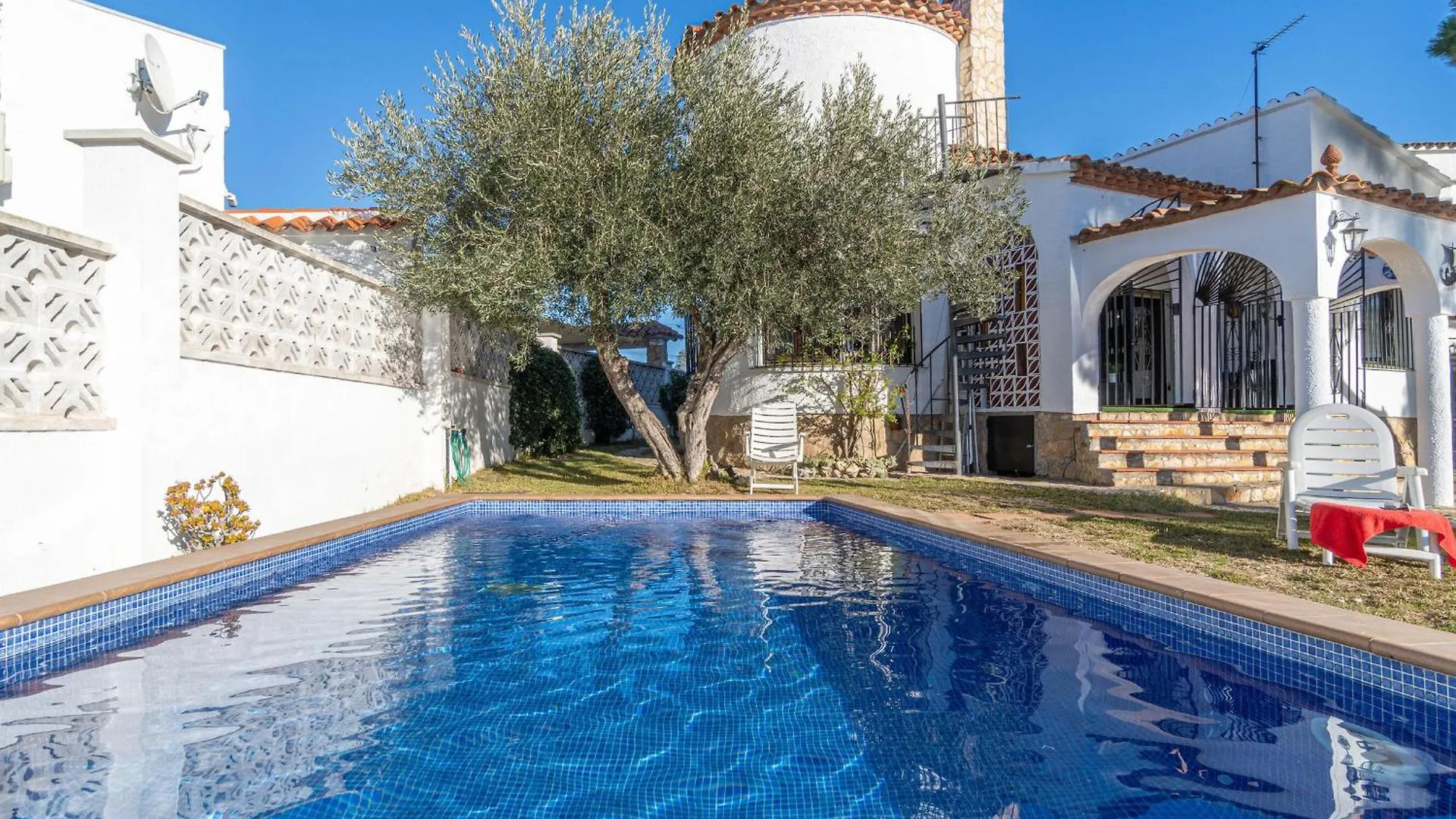 Casa Con Piscina, Gran Amarre Y 4 Dormitorios En Castello D'Empuries - Hisp-288-53 Empuriabrava 0*,  Spain